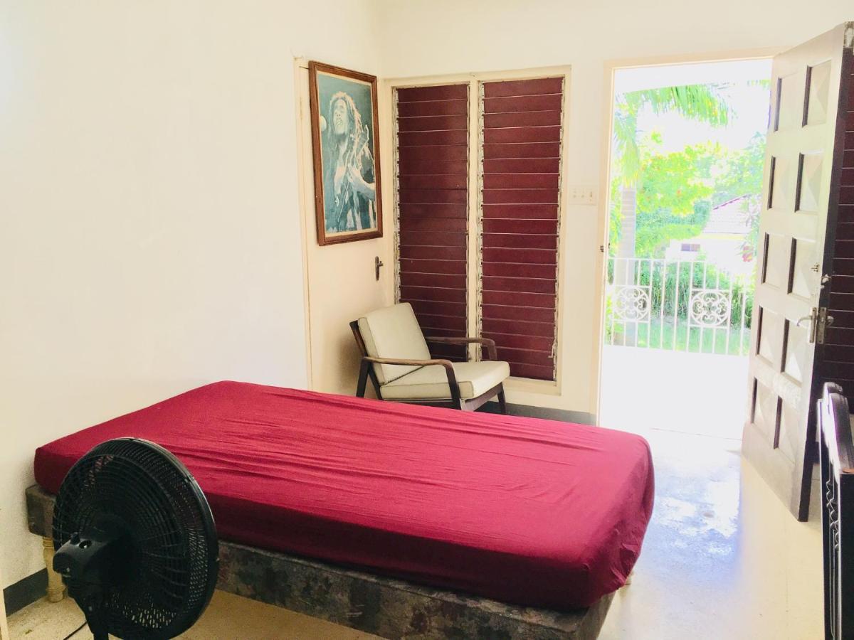 African Symbol Guest House Бухта Монтего Экстерьер фото